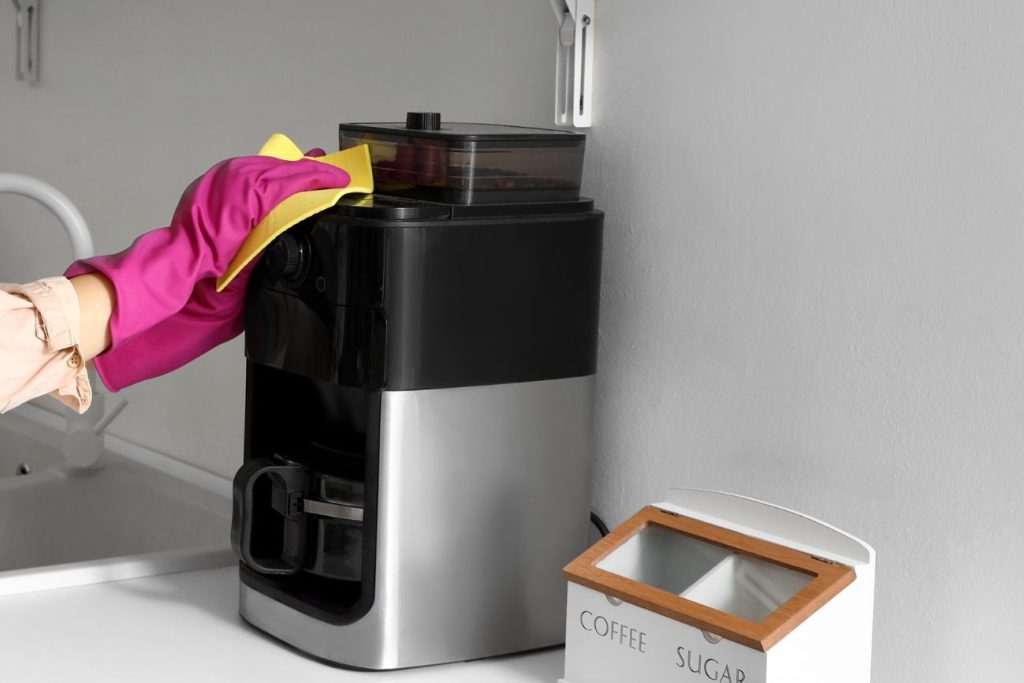 cleaning drip coffee machine