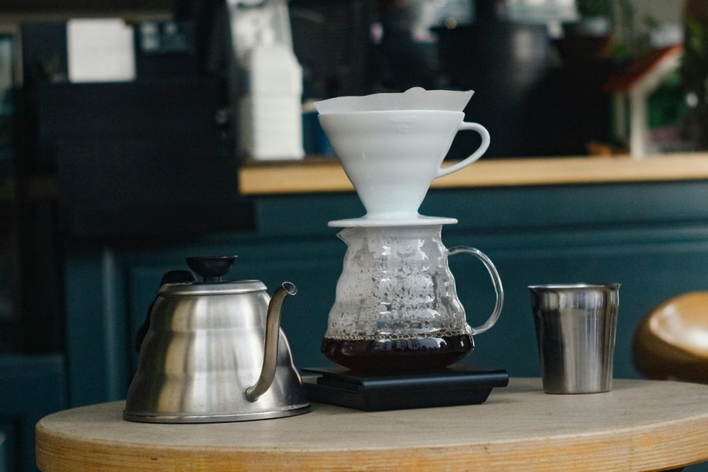 Brewing coffee with Hario V60 pour over