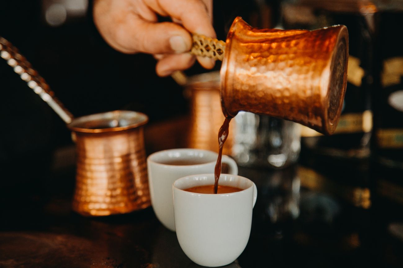 Making turkish coffee