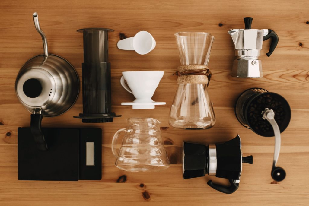 Coffee gears contain coffee makers, scales, grinders, kettles and other accessories